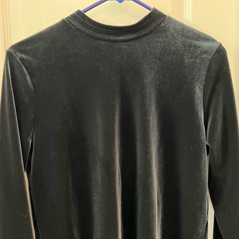 Zara Women's Luxe Navy Velvet Top medium back zipper.